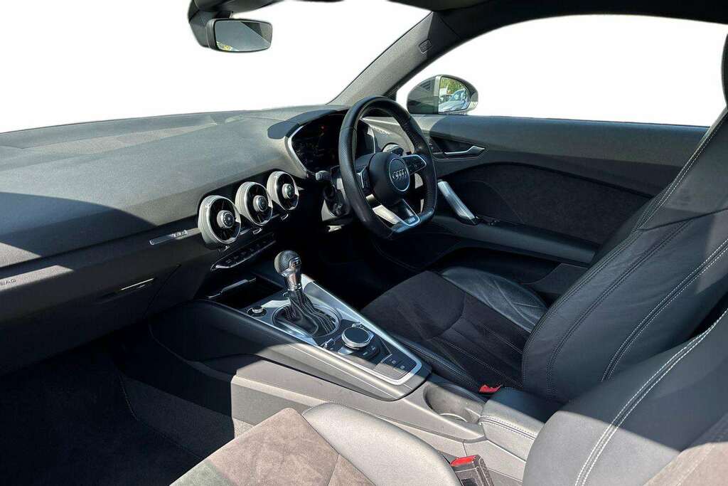 Audi TT 2.0T Fsi S Line S Tronic 2017 LP66UAC Black #2
