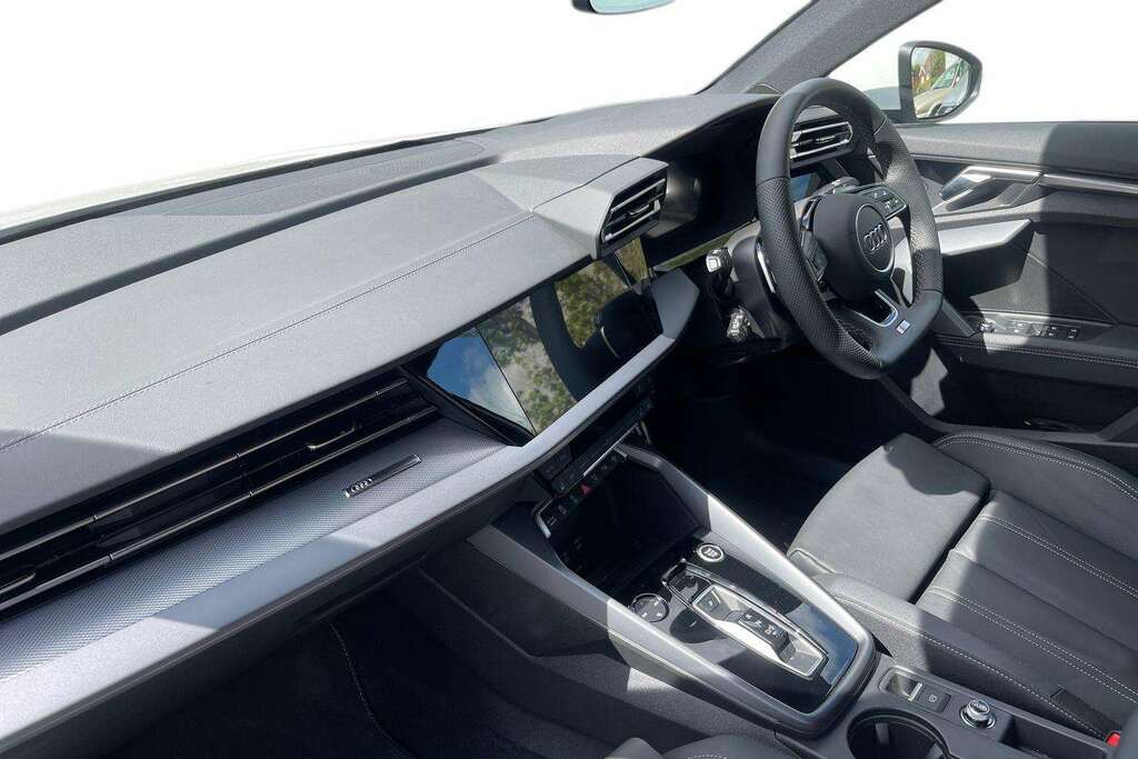 Audi A3 1.5 Tfsi 150 S Line S Tronic 2025 LL75OZK White #2