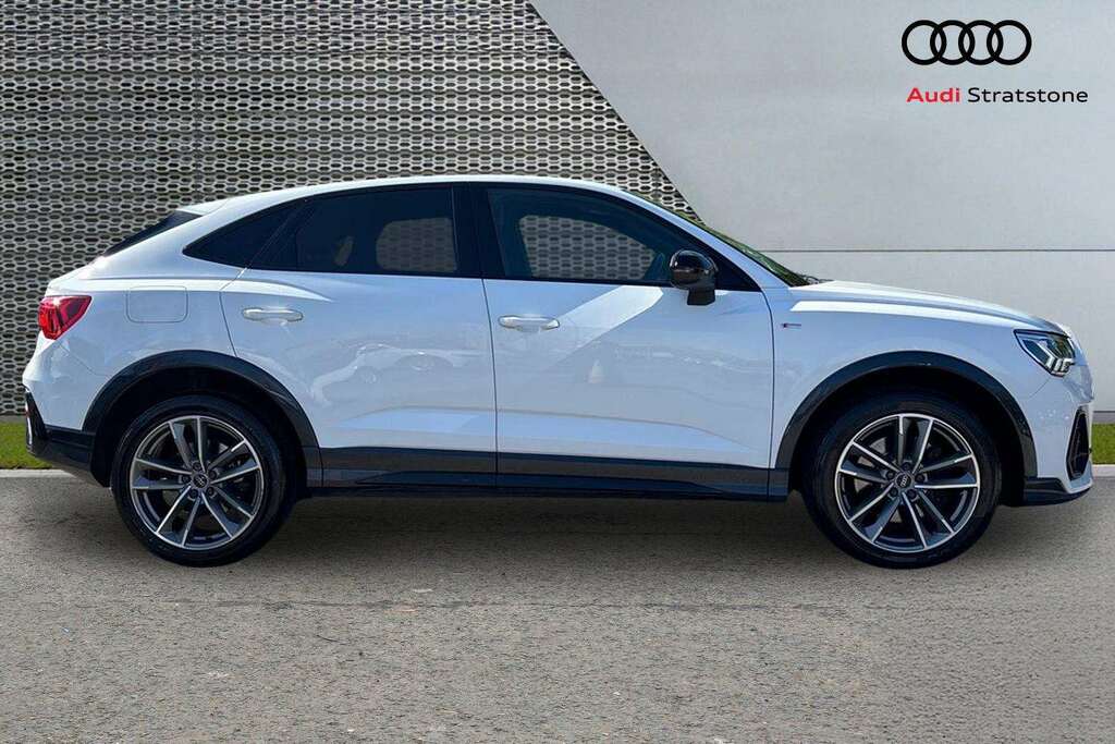 Audi Q3 40 Tfsi Quattro Black Edition S Tronic 2023 RA23KVB White #4