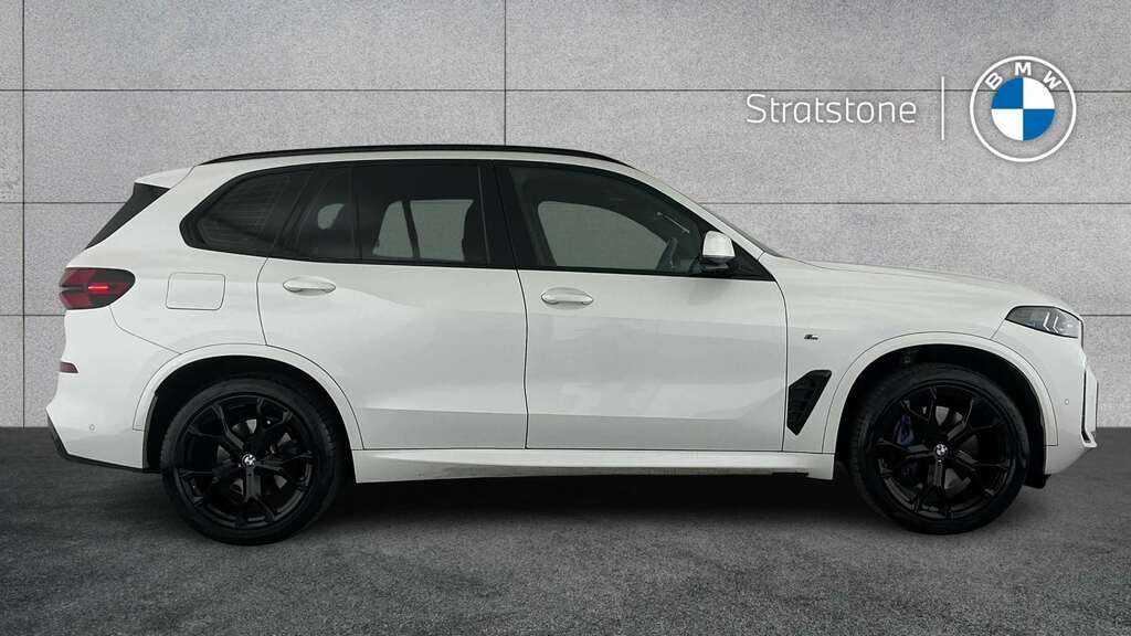 BMW X5 Xdrive30d Mht M Sport 2024 YM24FVW White #3