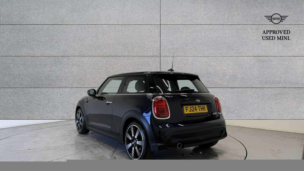 Mini Hatch 1.5 Cooper Exclusive Premium 2024 Black