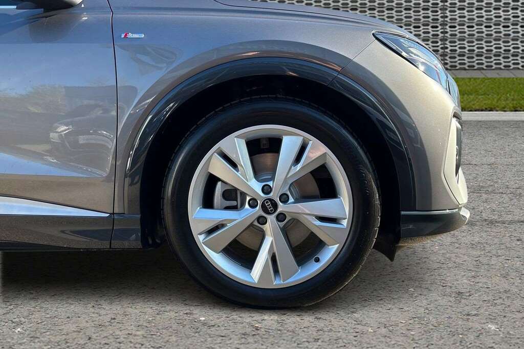 Audi Q4 E Tron 210Kw 45 82Kwh S Line Leathertech Pack LS26KVH Grey #5