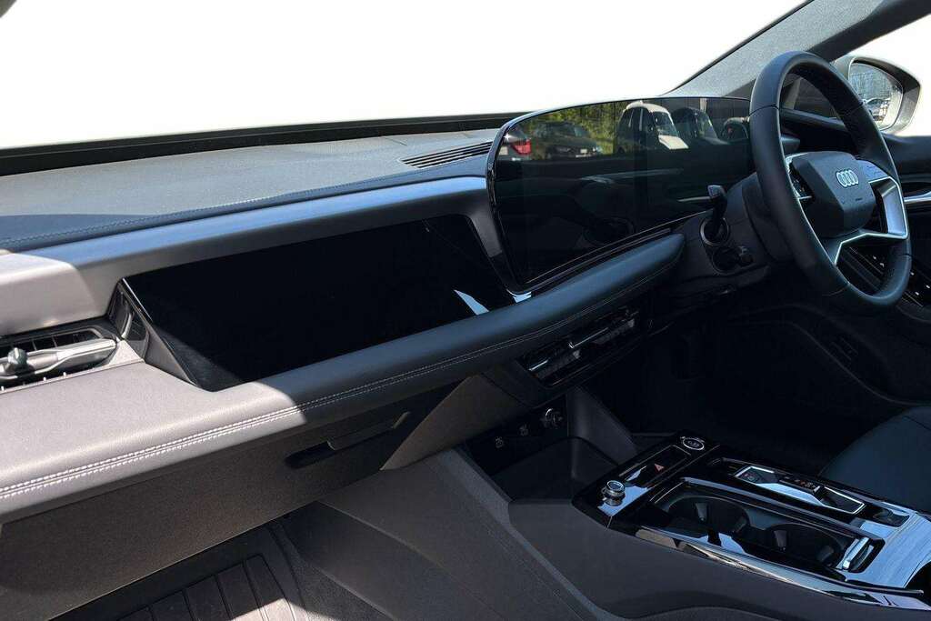 Audi A6 210Kw 83Kwh Sport 2025 MM75NDU Black #2