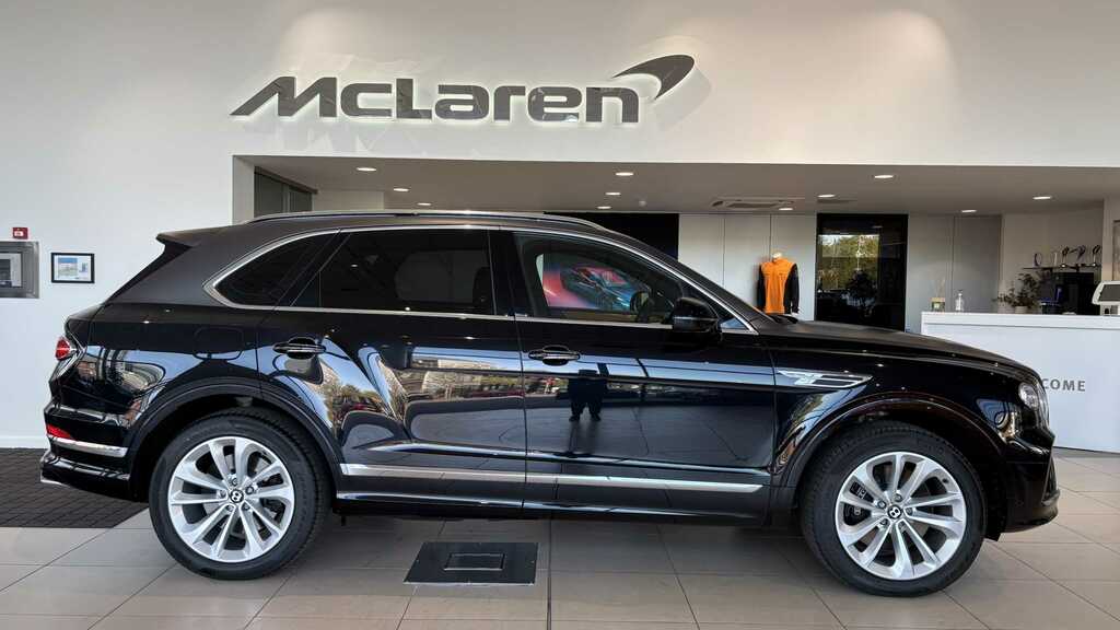 Bentley Bentayga 4.0 V8 2021 HP21MAD Black #4