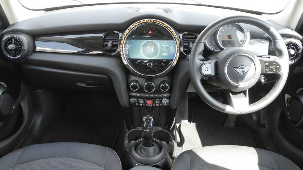 Mini Hatch 1.5 Cooper Classic Premium 2022 FT22RYM White #4
