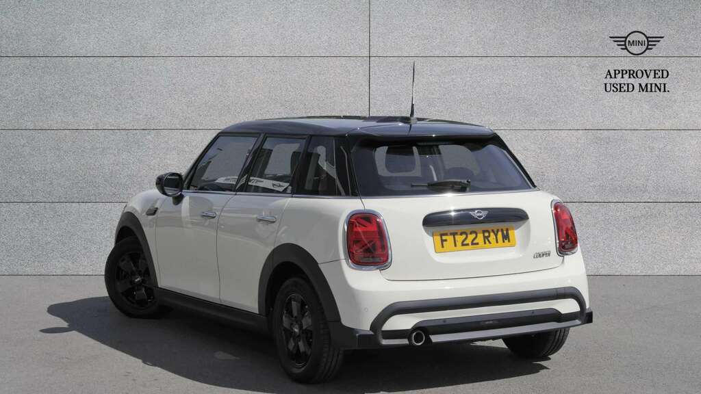 Mini Hatch 1.5 Cooper Classic Premium 2022 FT22RYM White #2