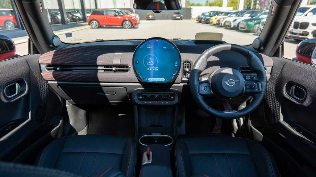 Mini Hatch 1.5 C Sport Level 3 2024 YG74UTJ Red #4