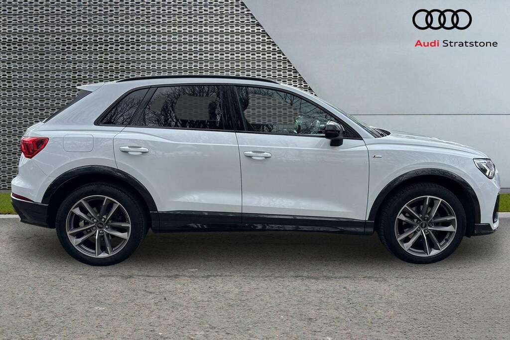 Audi Q3 35 Tfsi Black Edition S Tronic Cs Pack 2022 BJ22WXE White #3
