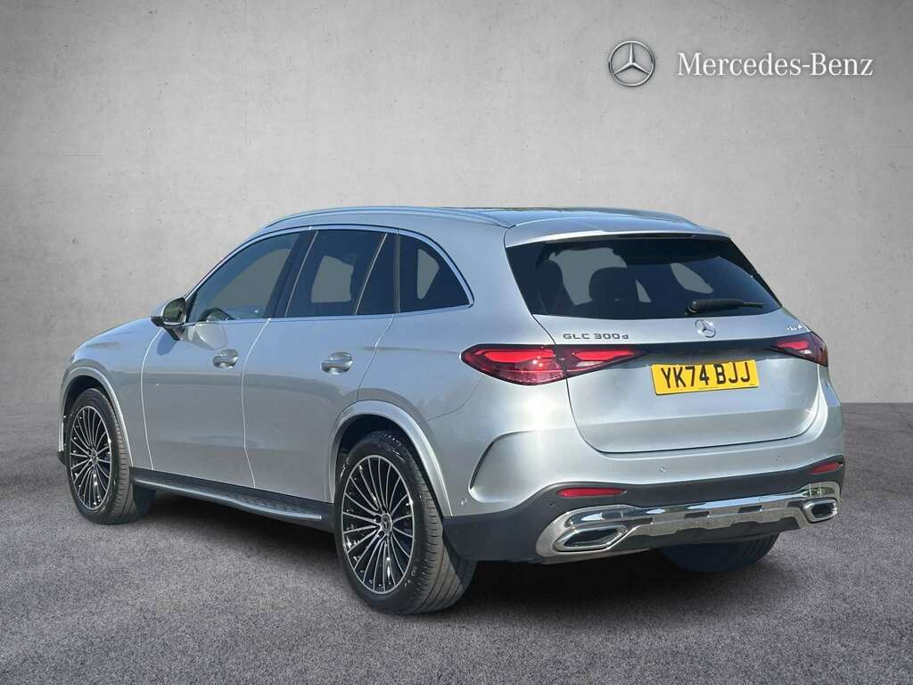 Mercedes-Benz GLC Class 300D 4Matic Amg Line Premium 9G-tronic 2024 Silver #2