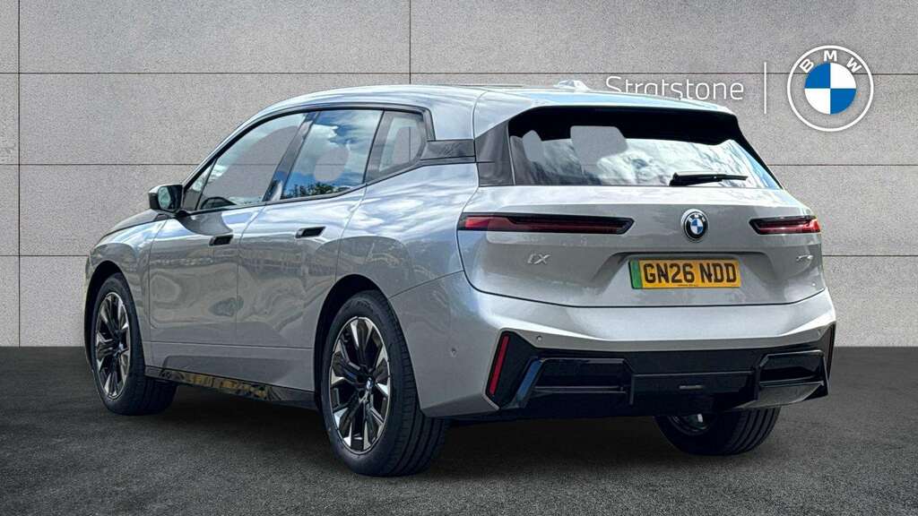 BMW iX 300Kw Xdrive45 M Sport 101Kwh 2026 GN26NDD Silver #2