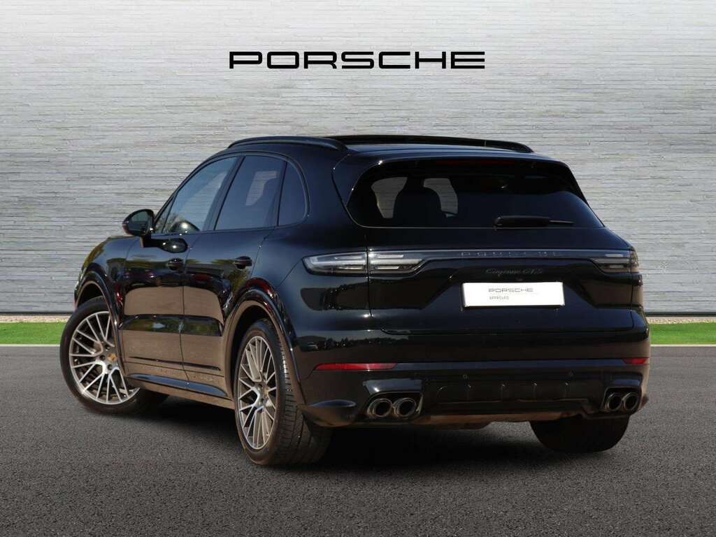 Porsche Cayenne Cayenne Gts My23 2022 LF72DYJ Black #4