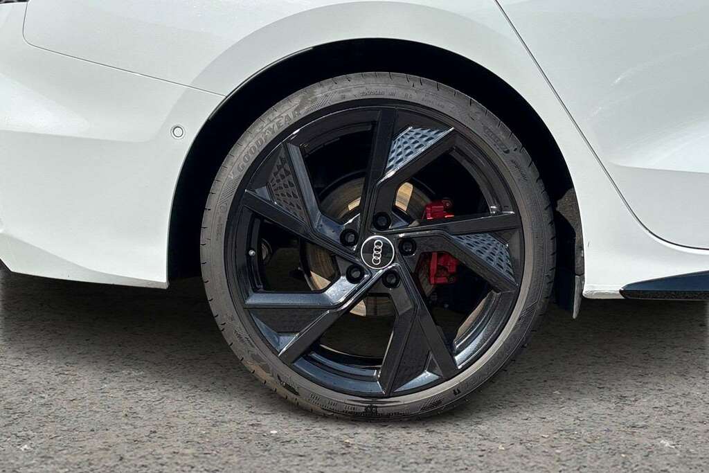 Audi A3 1.5 Tfsi 150 Black Edition S Tronic 2025 GX75SVY White #5