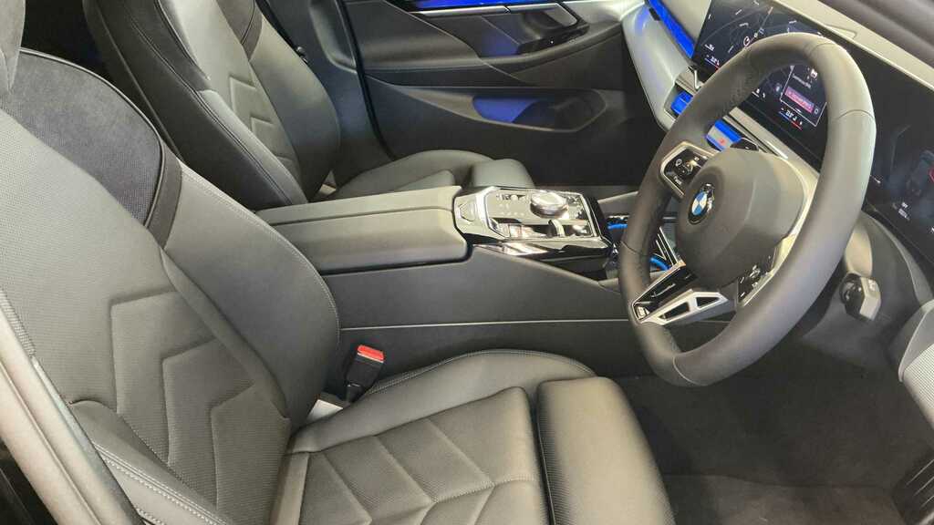BMW 5 Series 520I M Sport 2026 YC26JXX Black #4