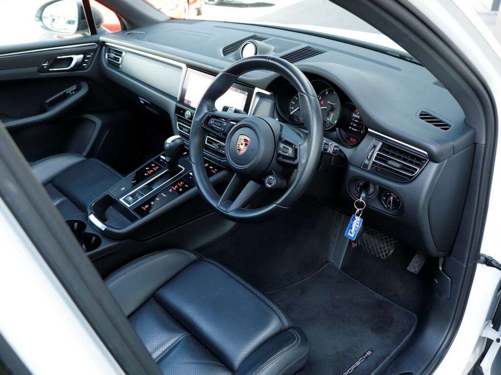 Porsche Macan 2.0T T Suv Pdk 4Wd Euro 6 Ss 265 Ps RK73AGZ White #6