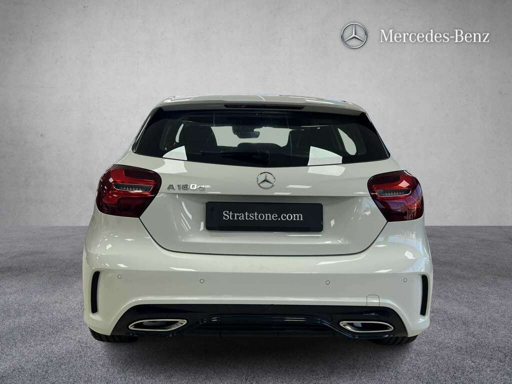 Mercedes-Benz A Class A180d Amg Line Premium 2017 White