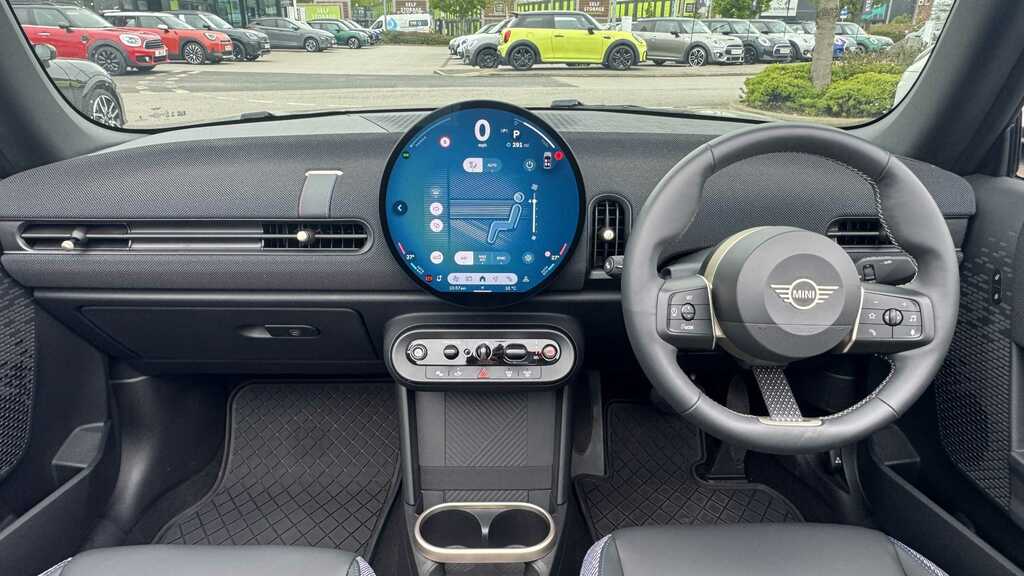 Mini Hatch 2.0 C Classic 2025 YE74LWN Silver #3