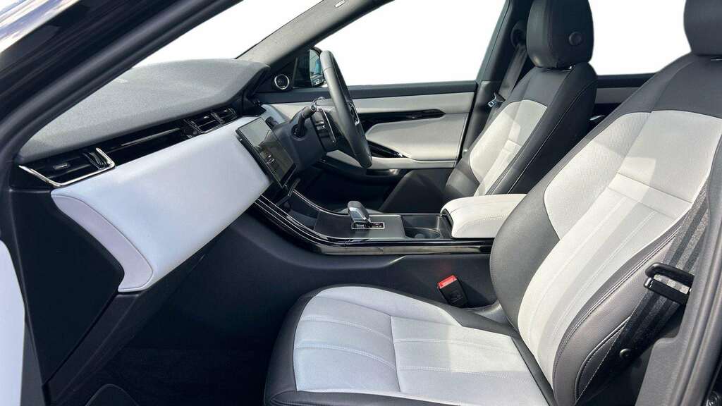 Land Rover Range Rover Evoque 2.0 D200 Dynamic Se 2025 LJ75TMU Black #3
