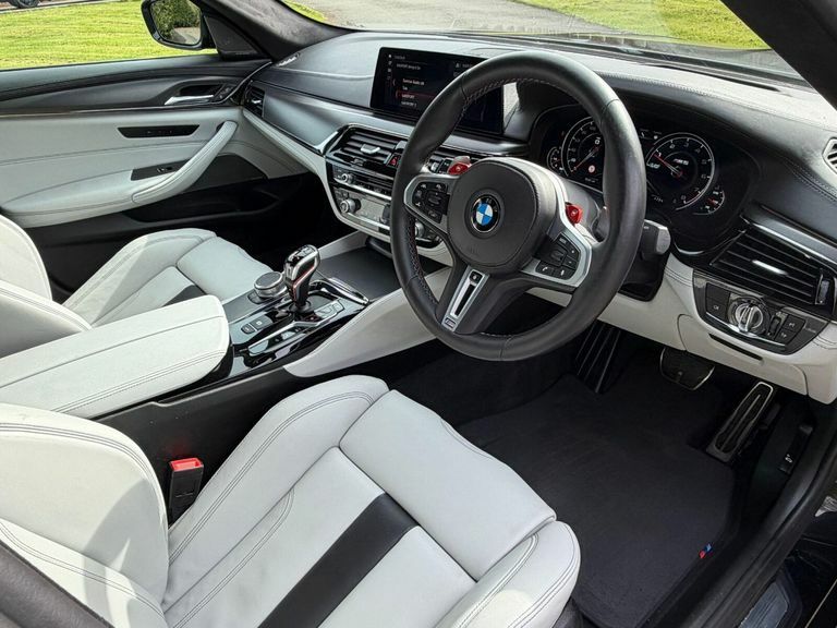 BMW M5 4.4 V8 Steptronic Xdrive Euro 6 Ss FJ69HLM #2