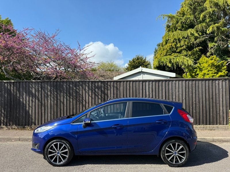 Ford Fiesta Titanium WJ17WUV Blue #4