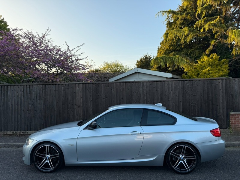 BMW 3 Series 320D Sport Plus Edition YB12YKV Blue #5