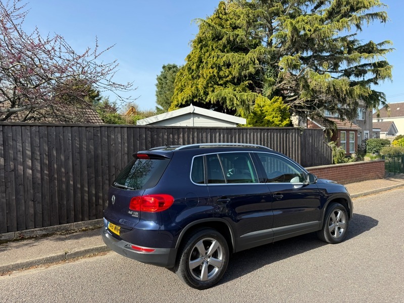 Volkswagen Tiguan Escape Tdi Bluemotion Technology Blue #3