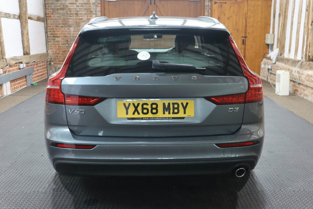 Volvo V60 2.0 D3 Momentum Euro 6 S S Grey #5