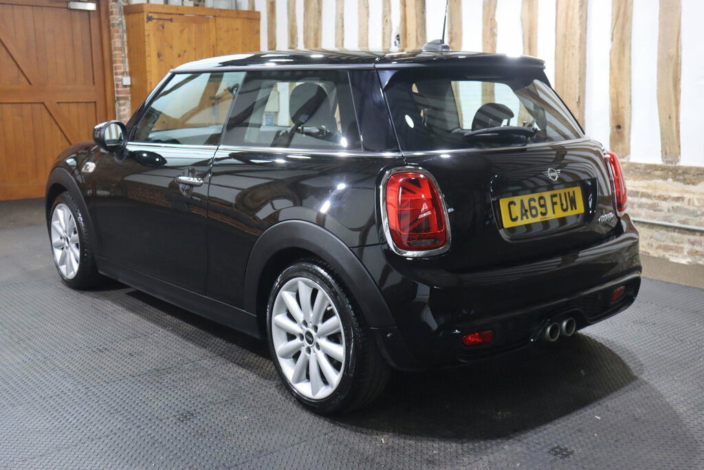 Mini Hatch 2.0 Cooper S Classic Steptronic Euro 6 S S CA69FUW Black #4
