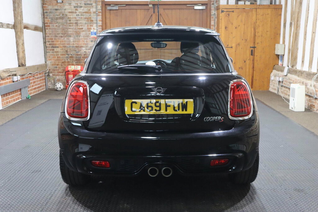 Mini Hatch 2.0 Cooper S Classic Steptronic Euro 6 S S CA69FUW Black #5