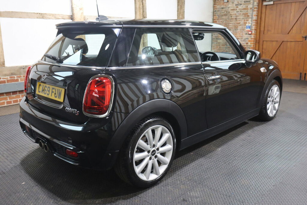Mini Hatch 2.0 Cooper S Classic Steptronic Euro 6 S S CA69FUW Black #6