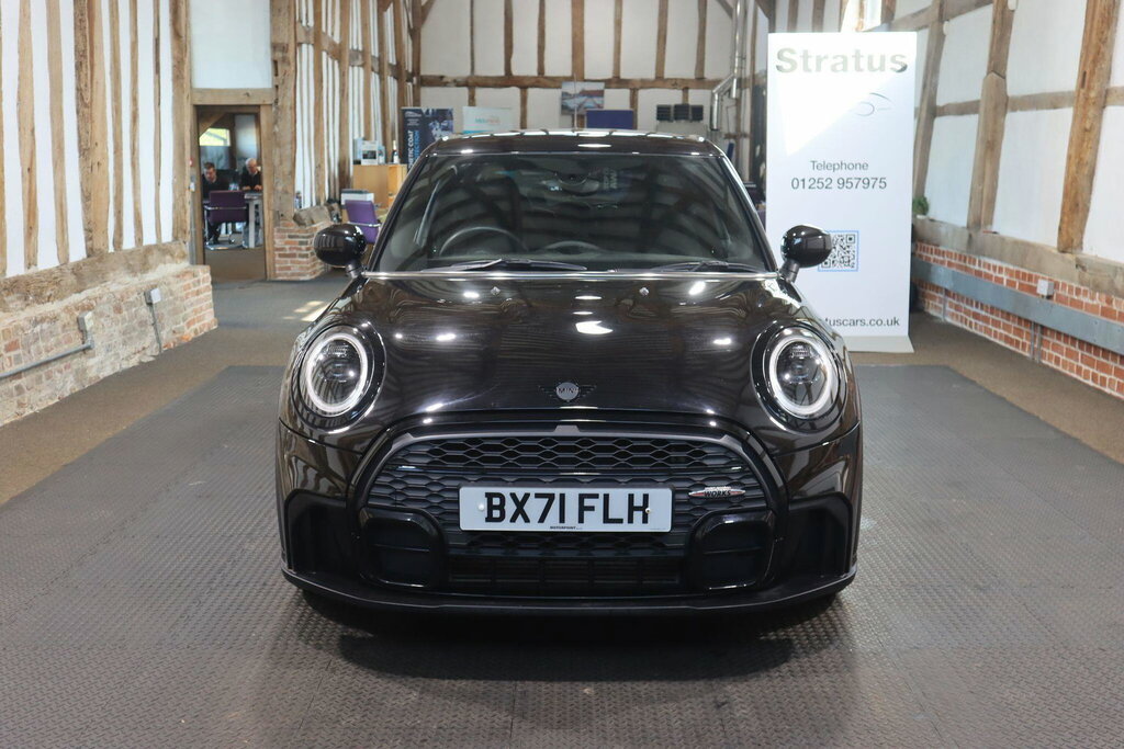 Mini Hatch 1.5 Cooper Sport Steptronic Euro 6 S S BX71FLH Black #2