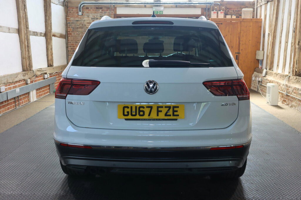Volkswagen Tiguan 2.0 Tdi Sel Euro 6 S S GU67FZE White #5
