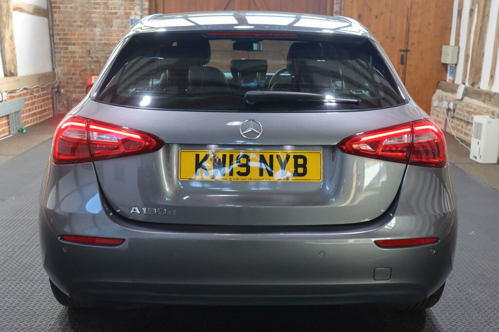 Mercedes-Benz A Class 1.5 A180d Se Executive 7G-dct Euro 6 S S KW19NYB Grey #5