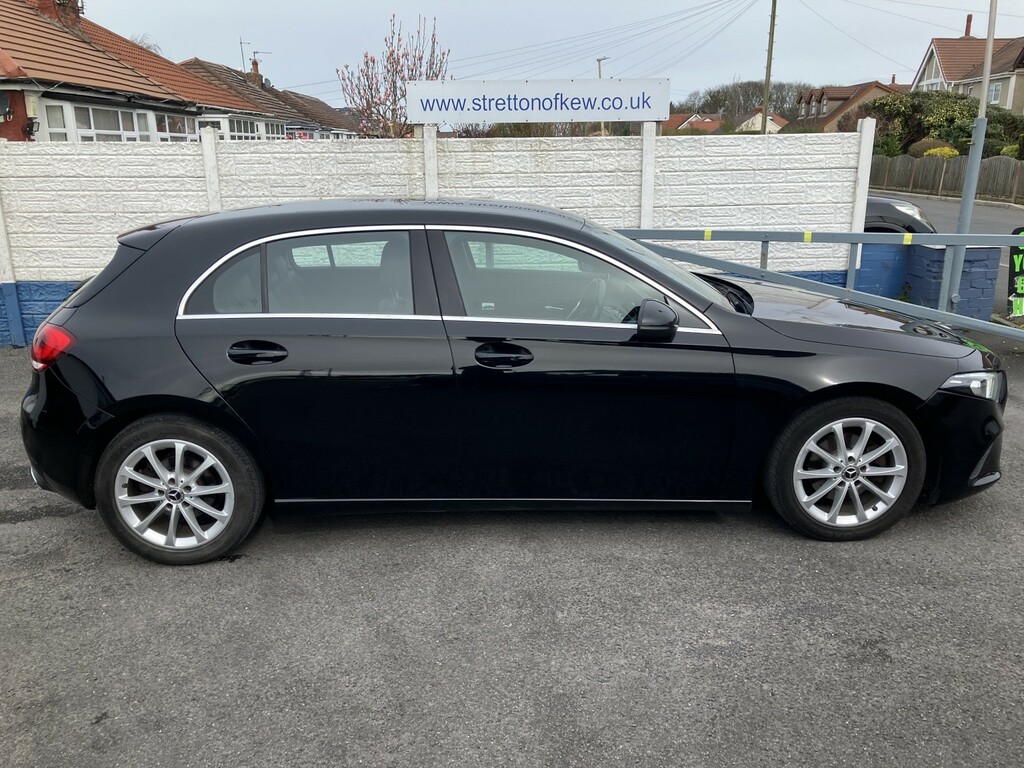 Mercedes-Benz A Class Hatchback 1.5 A180d Sport 201968 Black