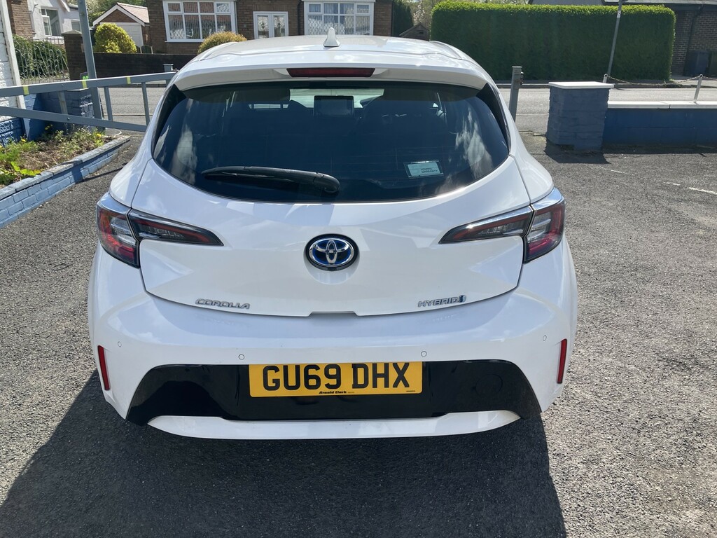 Toyota Corolla Hatchback 1.8 Vvt-h Icon Tech 201969 GU69DHX White #3