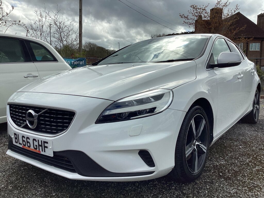 Volvo V40 2.0 T2 R-design Hatchback Euro 6 White