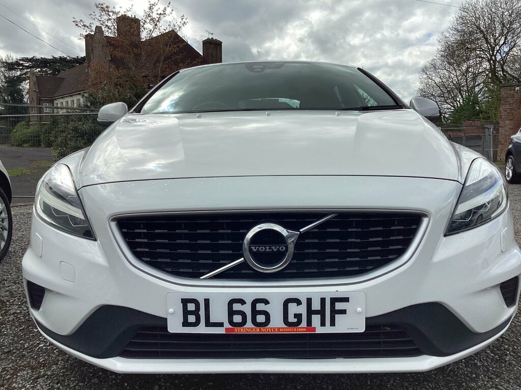 Volvo V40 2.0 T2 R-design Hatchback Euro 6 BL66GHF White #5