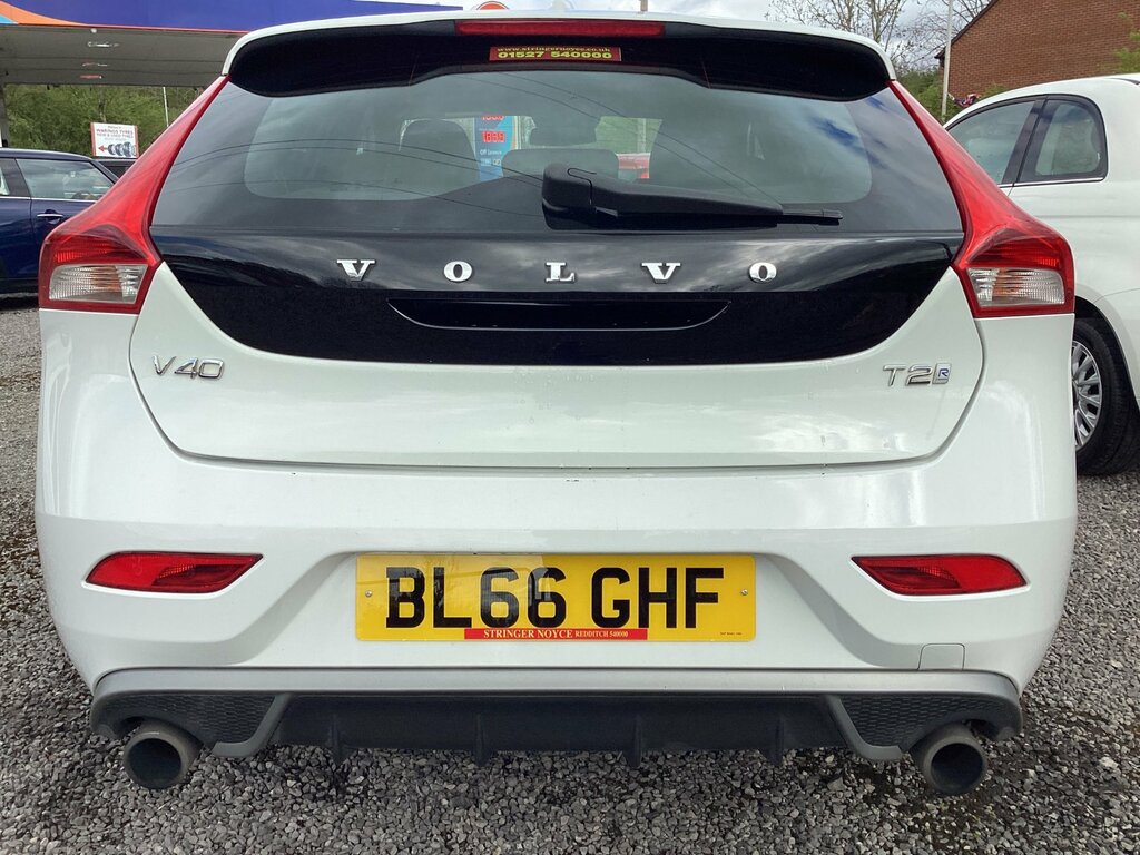 Volvo V40 2.0 T2 R-design Hatchback Euro 6 BL66GHF White #6