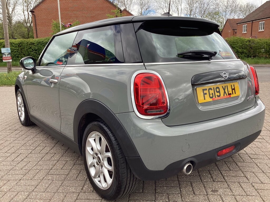 Mini Hatch 1.5 Cooper Classic Hatchback Eur FG19XLH Grey #4