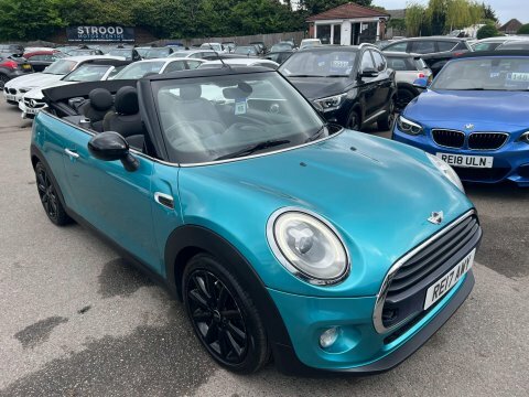 Mini Convertible 1.5 Cooper Blue
