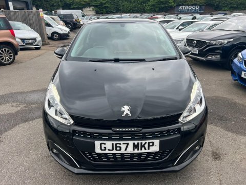 Peugeot 208 1.2 Puretech Black GJ67MKP Black #2