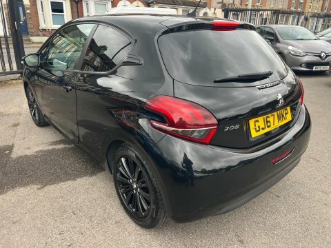 Peugeot 208 1.2 Puretech Black GJ67MKP Black #3