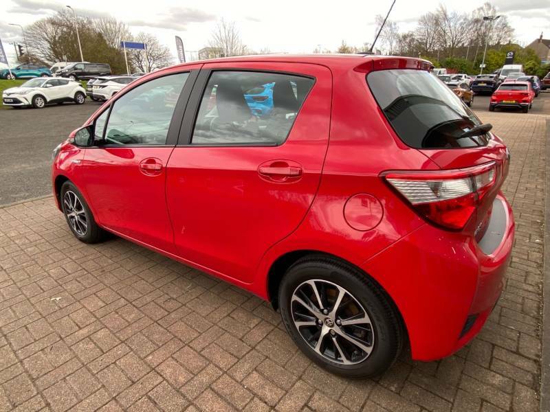 Toyota Yaris Icon Tech 1.5 Hybrid Cvt - 2018 68 ST68CZP Red #5