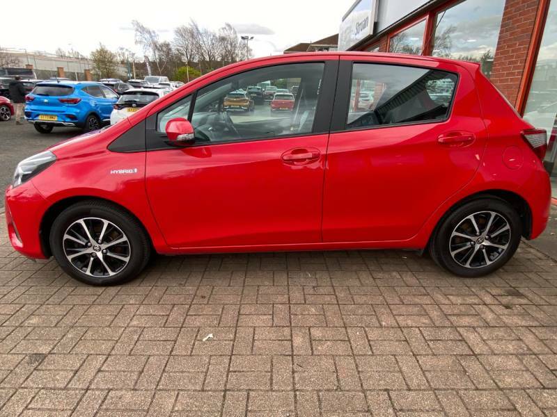 Toyota Yaris Icon Tech 1.5 Hybrid Cvt - 2018 68 ST68CZP Red #3
