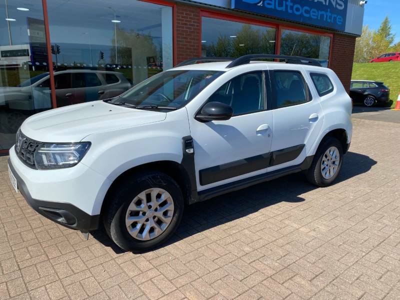 Dacia Duster Comfort 1.5 Blue Dci 4X4 - 2022 22 CU22OZF White #2