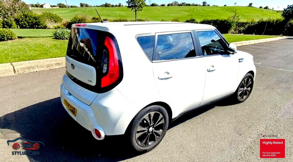 Kia Soul 1.6 Crdi Connect Plus Euro 5 White #3