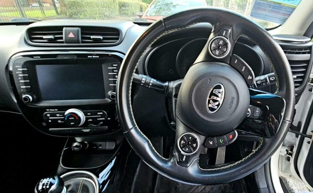 Kia Soul 1.6 Crdi Connect Plus Euro 5 White #6