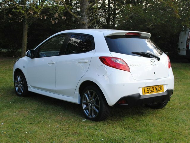Mazda 2 1.3 Venture Hatchback White #6