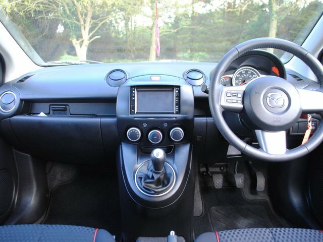 Mazda 2 1.3 Venture Hatchback White #3