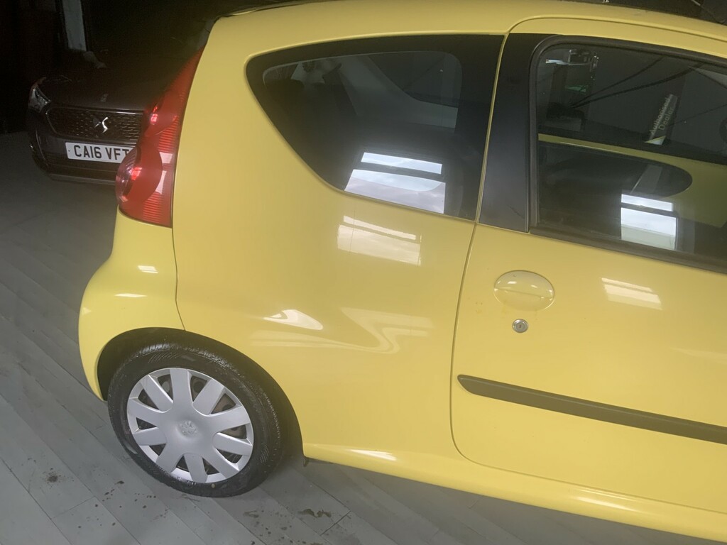 Peugeot 107 1.0 12V Urban 2006 Yellow #3