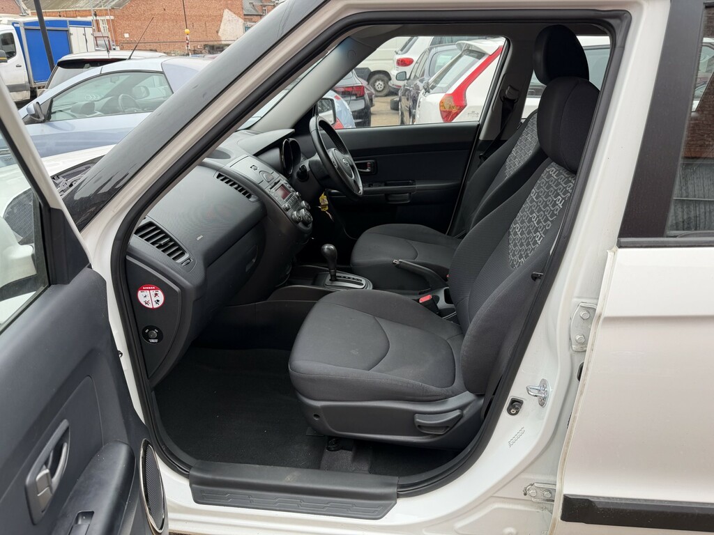 Kia Soul 1.6 Crdi 2 White #5